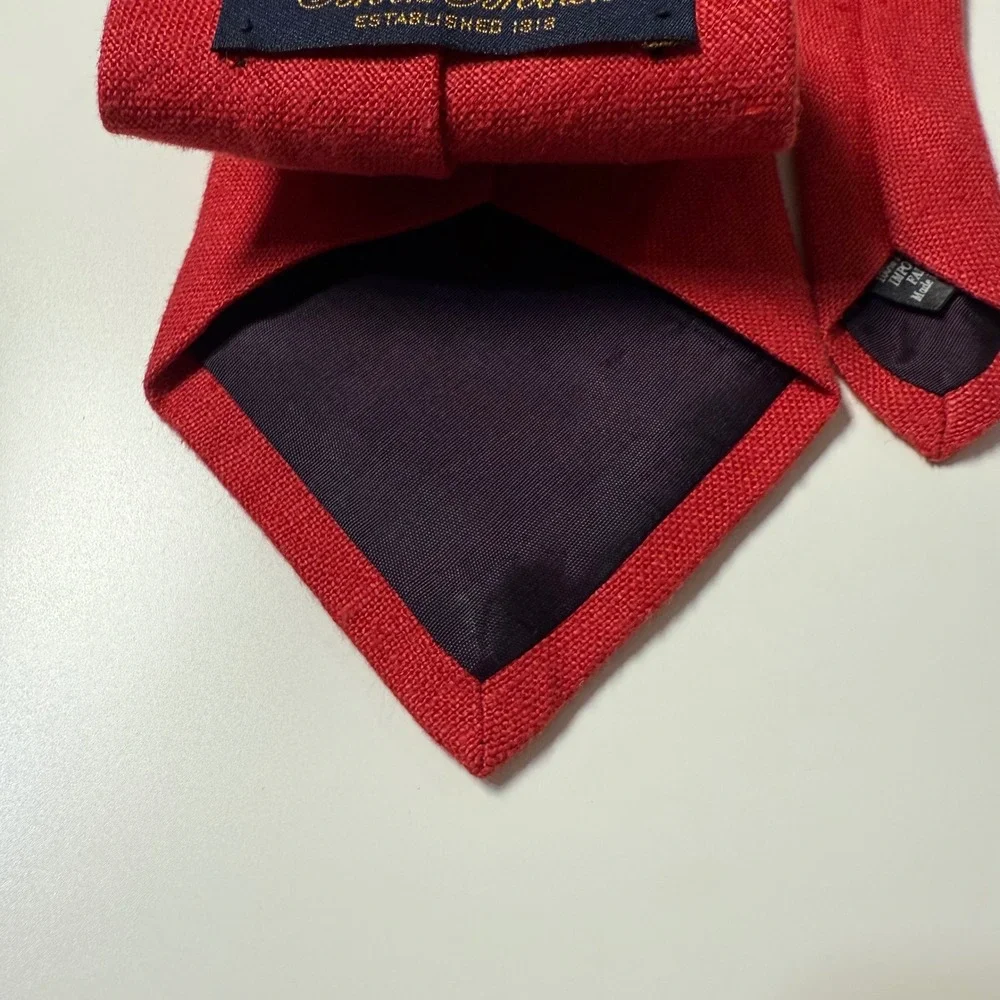 Brooks Brothers Tie Mens Red 100% Linen Solid Woven Made in USA Necktie